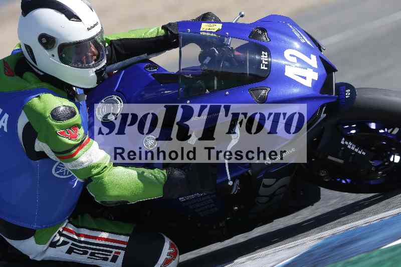 /Archiv-2024/02 29.01.-02.02.2024 Moto Center Thun Jerez/Gruppe gruen-green/42